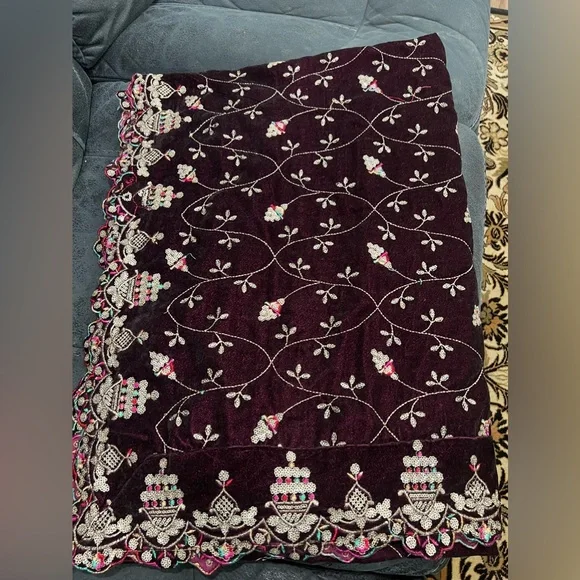 Velvet stall - Picture 3 of 5